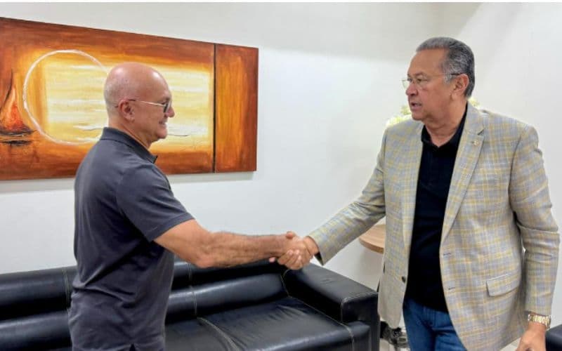 Silas Câmara e Coronel Menezes: reunião discreta reacende discussão sobre alinhamento com Bolsonaro no Amazonas