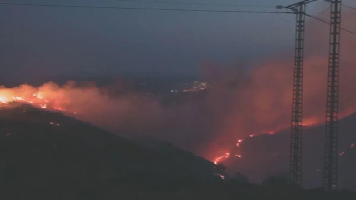 Bombeiros morrem com queimaduras graves durante combate à incêndios florestais na Espanha
