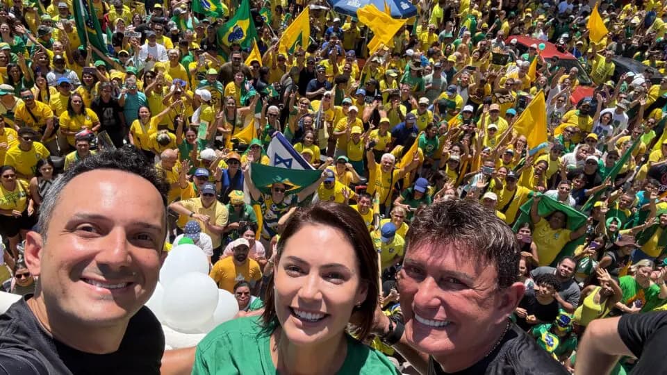 Manifestações da direita reúnem apoiadores de Bolsonaro pelo Brasil com pedidos de impeachment de Lula e Moraes