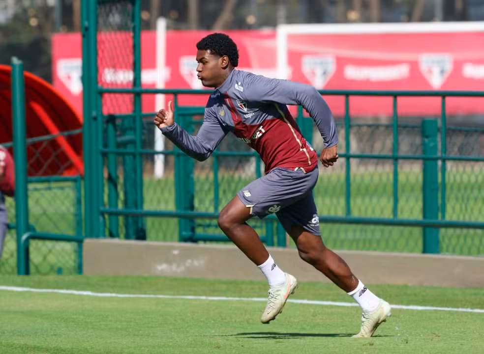 Shakhtar propõe R$ 50 milhões por Lucas Ferreira