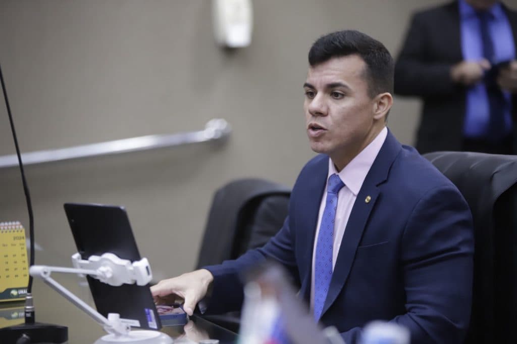 Em sessão na Aleam, Wanderley Monteiro se manifesta após expulsão do Avante: “Consciência limpa”