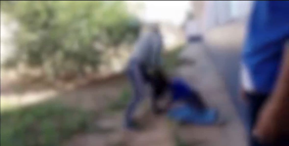 VÍDEO: Aluna é agredida com chutes, puxões e cabelo e vassouradas por colegas em escola do Mato Grosso