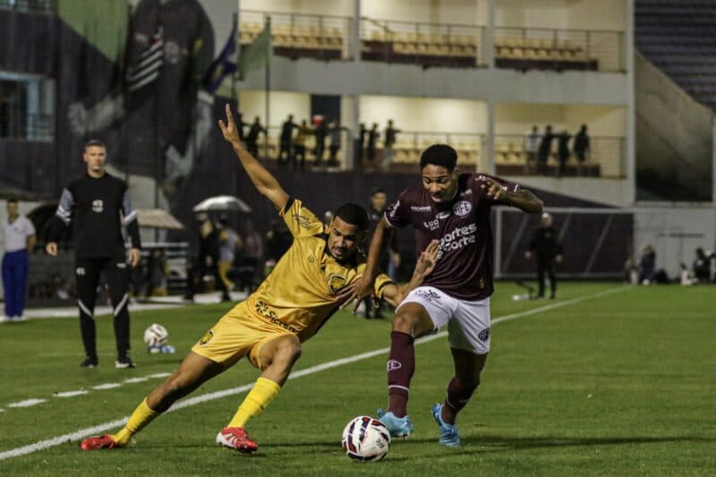 Com falhas defensivas, Amazonas perde para a Ferroviária na Série B
