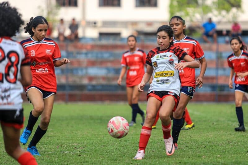 Gabriela Menta, promessa do futebol feminino do Amazonas