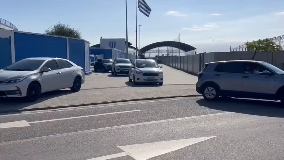 Jogadores do Avaí suspendem os treinos devido a salários atrasados