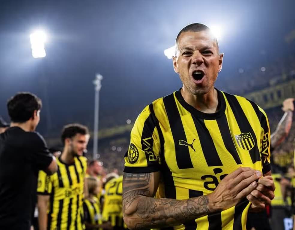 Léo Coelho é confirmado como reforço do Amazonas FC