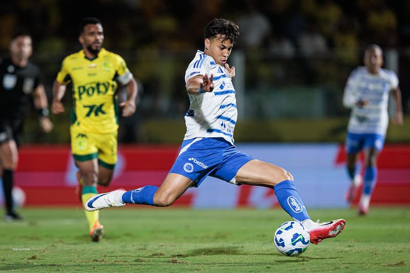 Cruzeiro abre o placar, mas Mirassol empata com golaço