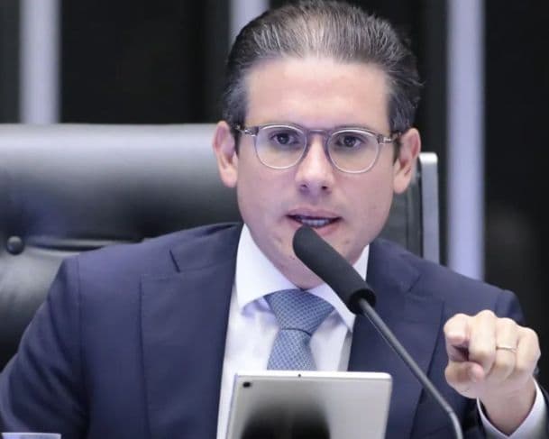 Presidente da Câmara pode punir deputados por ocupação do plenário