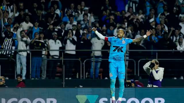 Com brilho de Neymar, Santos ganha e deixa Z4 do Brasileirão