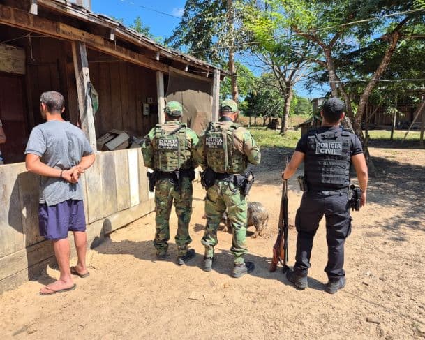 Ex-policial militar foragido por feminicídio é preso em operação conjunta no Amazonas