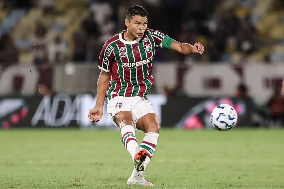 Zagueiro Thiago Silva se lesiona e fica fora do Fluminense