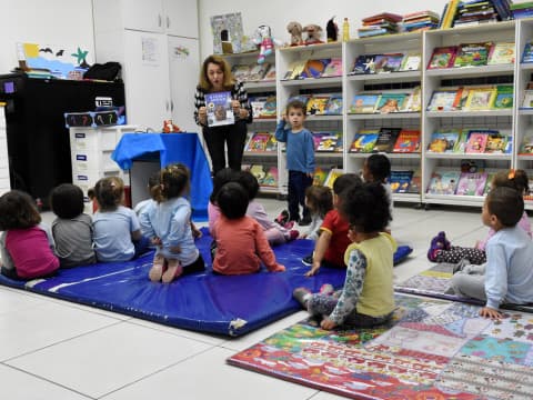 Profissionais de creches terão que passar por exame psicológico periódico, propõe vereador Joelson Silva