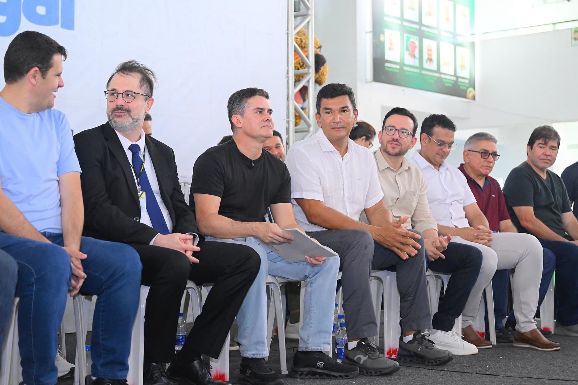 “Um homem público responde com o tempo”, diz Jesus Alves sobre postura de David Almeida