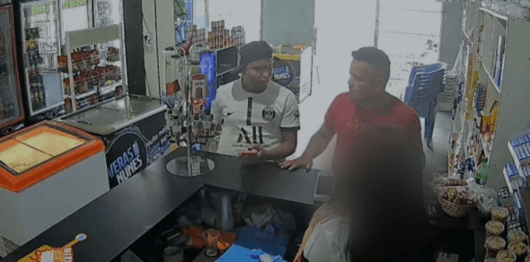 Homens armados rendem atendente e roubam comércio no Novo Aleixo