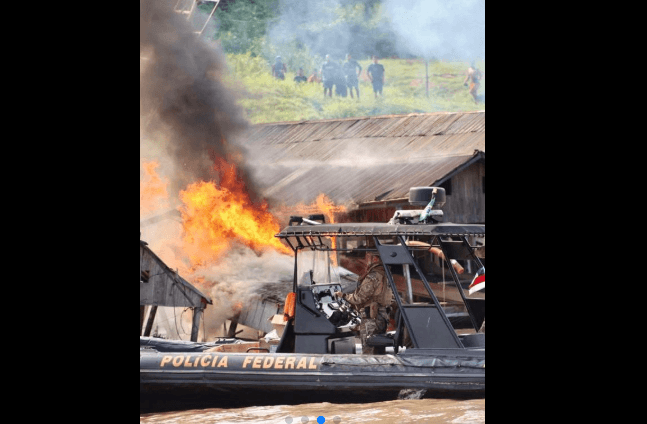 PF destrói 270 embarcações e causa prejuízo de R$ 30 milhões ao garimpo ilegal no Rio Madeira