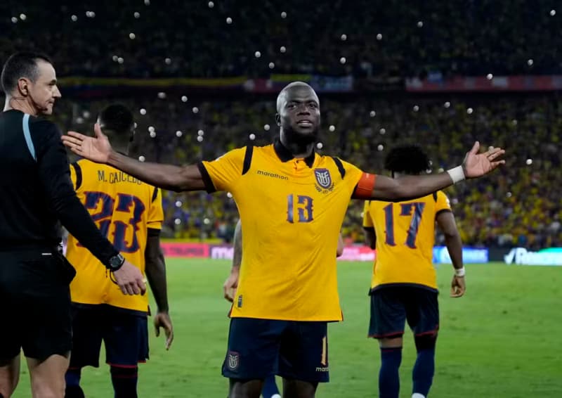 Internacional confirma a saída de Enner Valencia