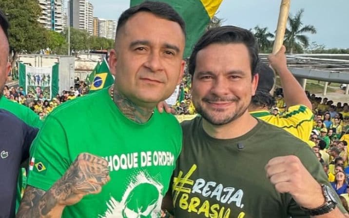 Políticos de direita se reúnem em ato pró-bolsonaro na Ponta Negra, em Manaus; vídeo