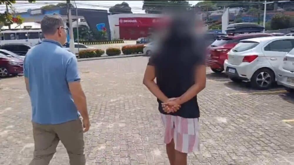Professor de matemática é preso suspeito de estupro e importunação sexual contra alunas em Manaus
