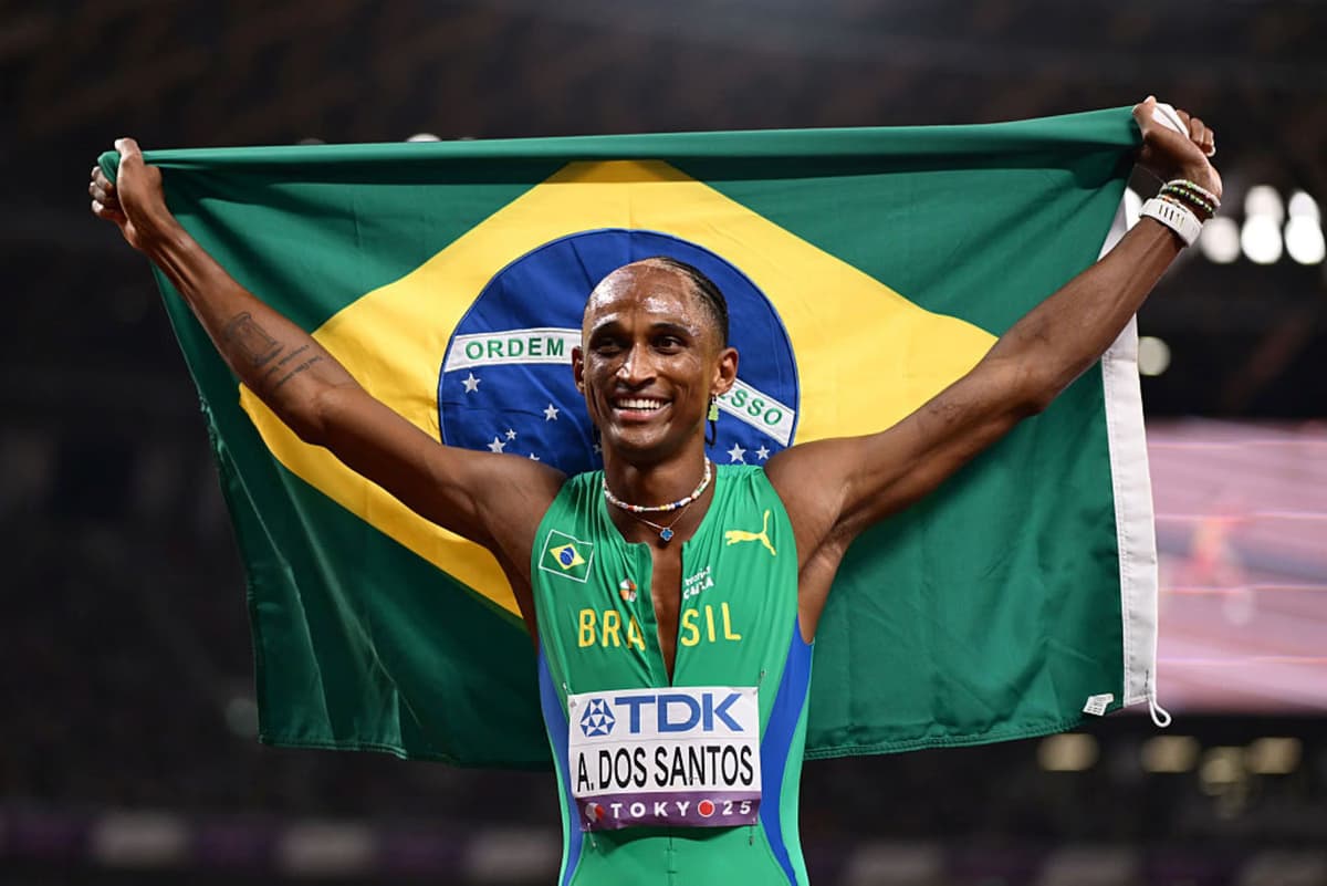 Alison dos Santos conquista medalha de prata no Mundial de Atletismo
