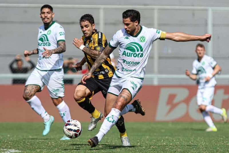 Flechada na Onça: Chapecoense derrota Amazonas FC na Série B