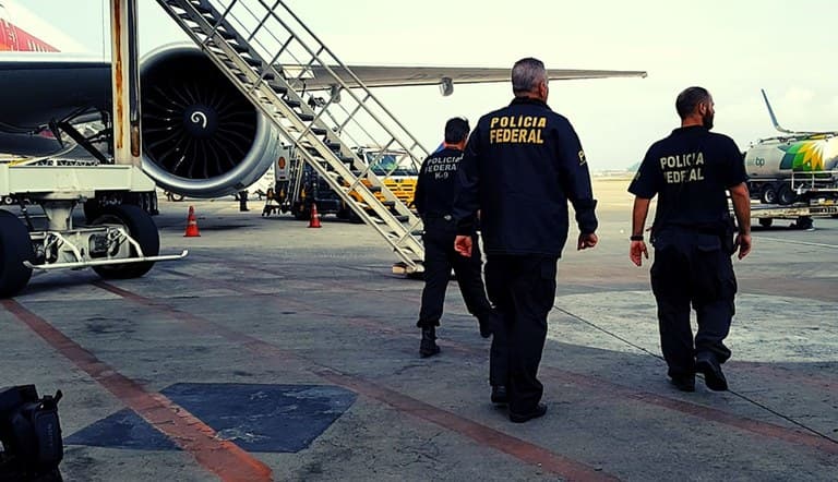 PF prende passageiro com documento falso no aeroporto de Manaus