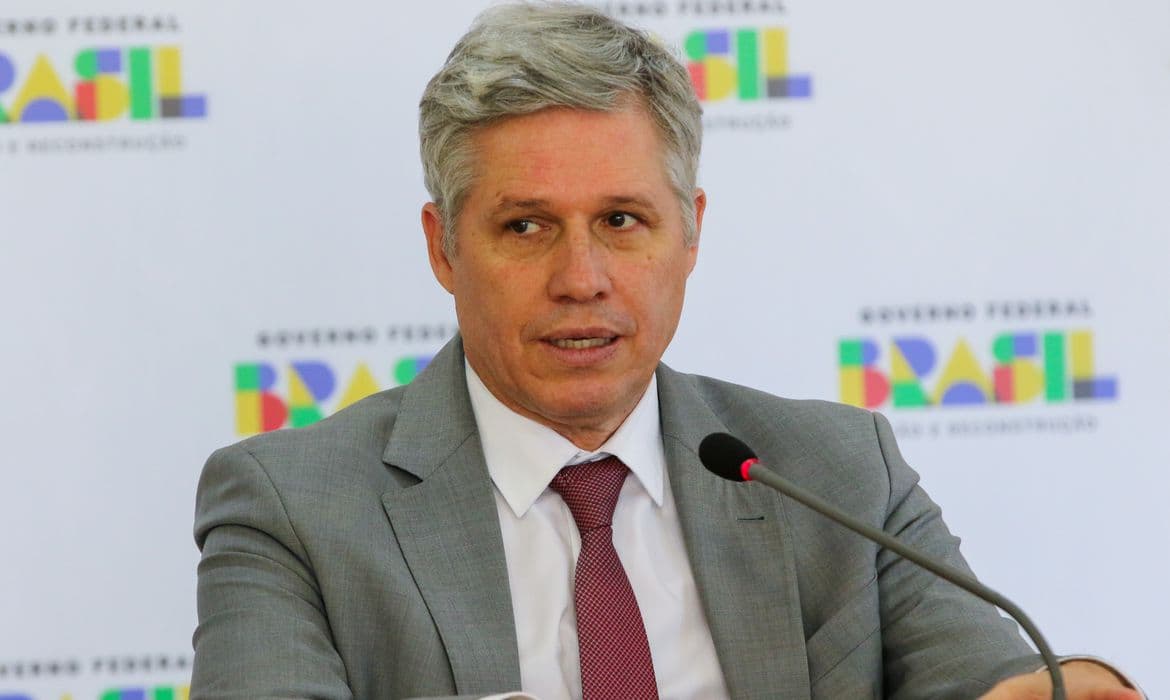 Em Manaus, ministro Paulo Teixeira lança Plano Safra para agricultores