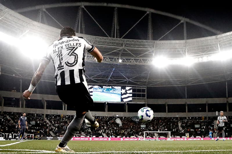 Botafogo terá Nilton Santos lotado no clássico contra o Vasco