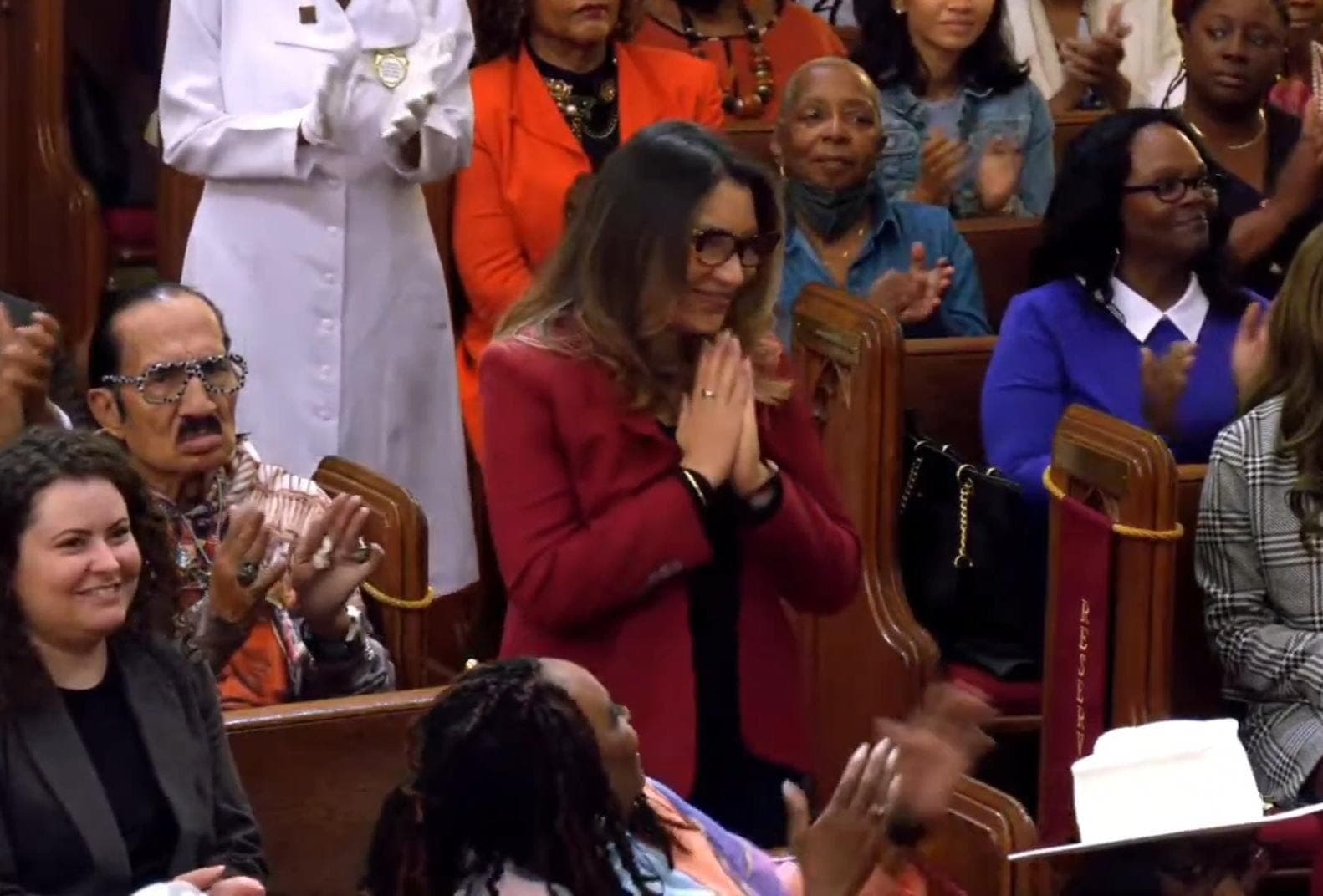 VÍDEO: Janja vai a culto de igreja batista em Nova York