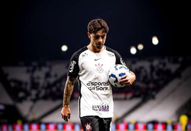 Corinthians anuncia que Rodrigo Garro sofreu lesão na panturrilha