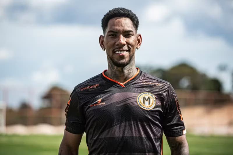 Manauara EC renova contrato com o volante Luís Fernando