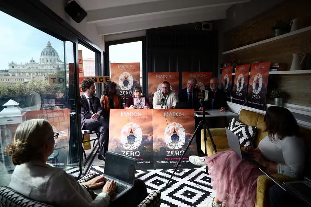 Papa Leão XIV recebe pela primeira vez vítimas de abuso sexual na Igreja Católica