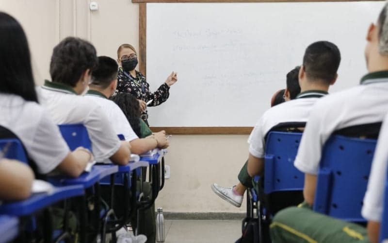 Vereador propõe Bolsa Ribeirinho para incentivar estudo de jovens em Manaus