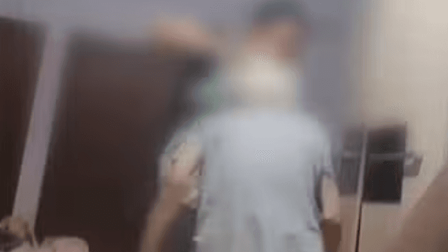 Vídeo mostra mulher agredindo mãe de 86 anos; agressora é presa no Paraná