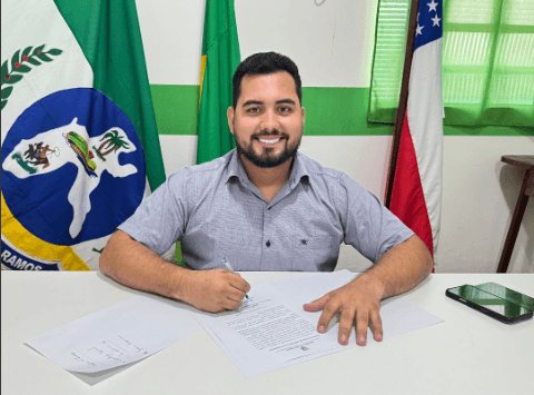 Prefeito de Boa Vista do Ramos é internado após picada de aranha