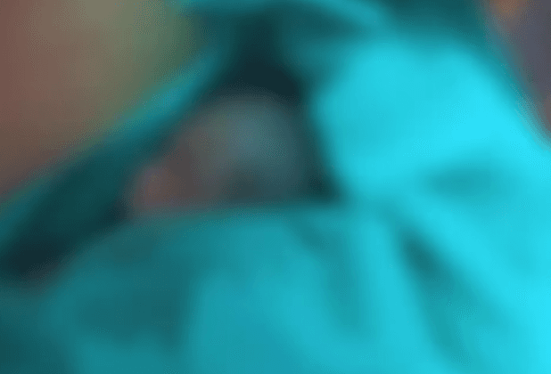 Morre bebê que chorou durante próprio velório no Acre