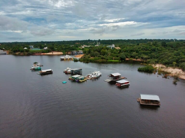Comitê discute impactos da seca e situação dos flutuantes do Tarumã-Açu