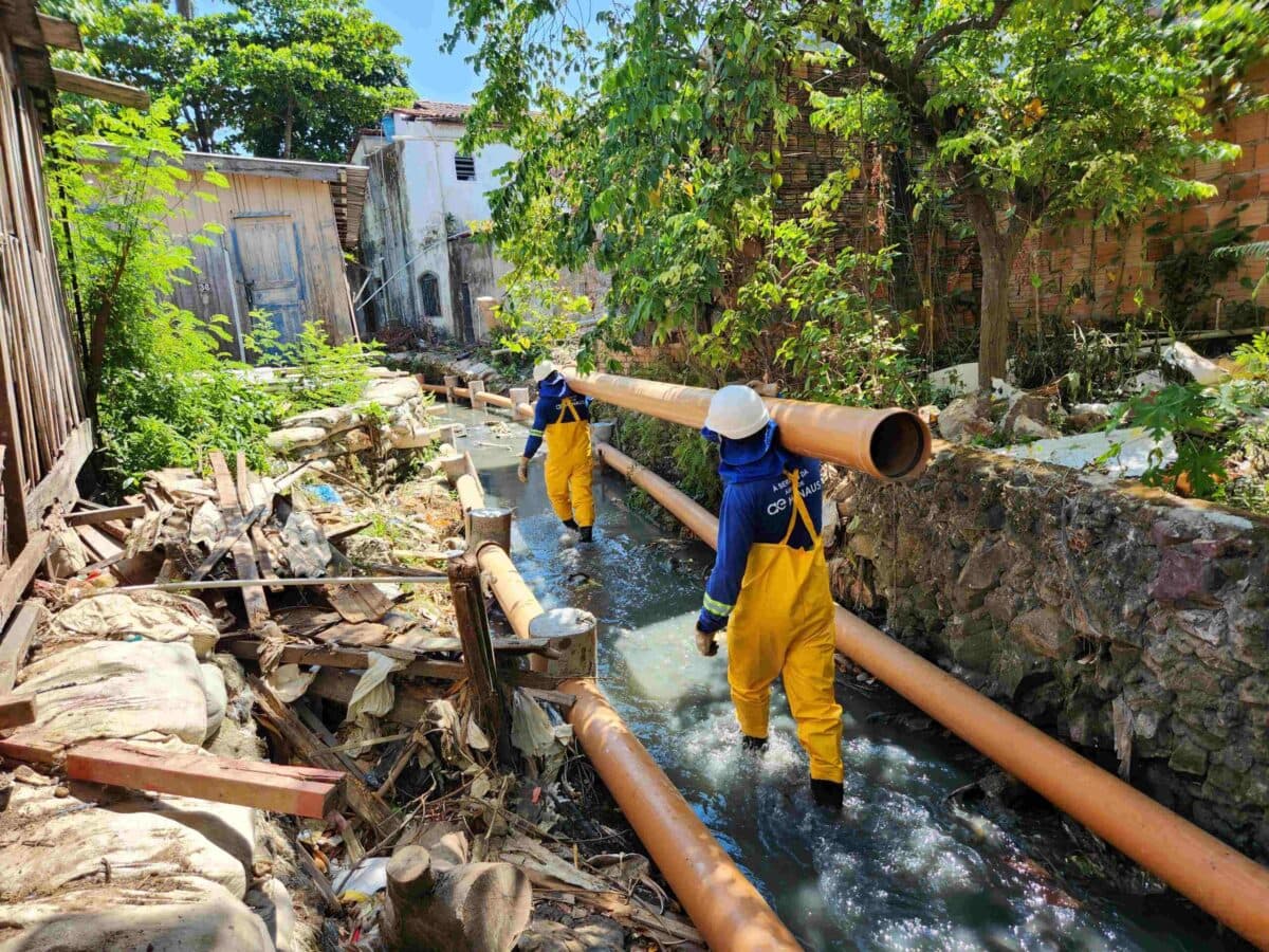 Águas de Manaus é multada em R$ 80 mil por falta de resposta sobre estações de esgoto