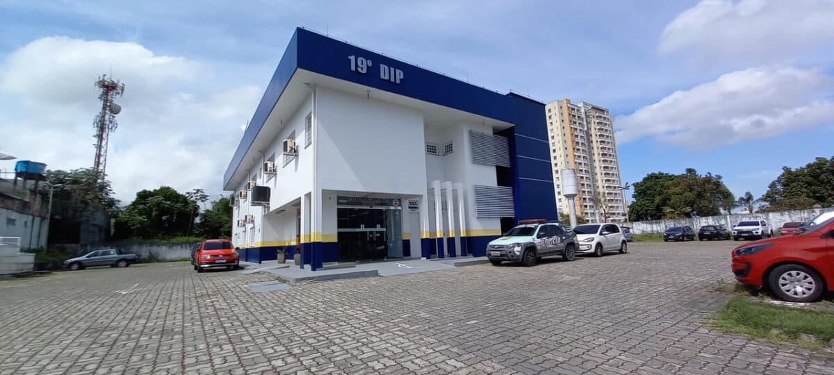 Adolescente apreendido por roubo à cafeteria entrega detalhes sobre comparsa foragido em Manaus