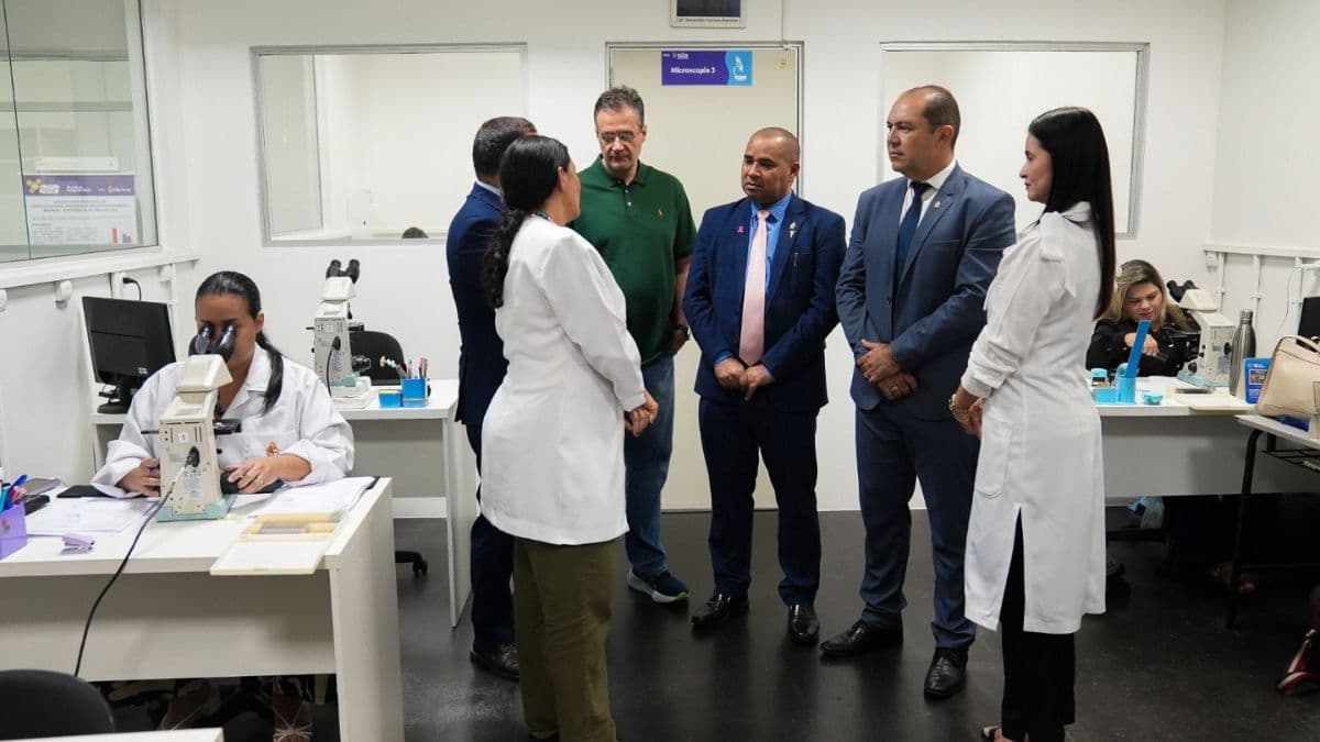 Comissões da CMM visitam laboratórios e defendem implantação do exame de DNA-HPV em Manaus