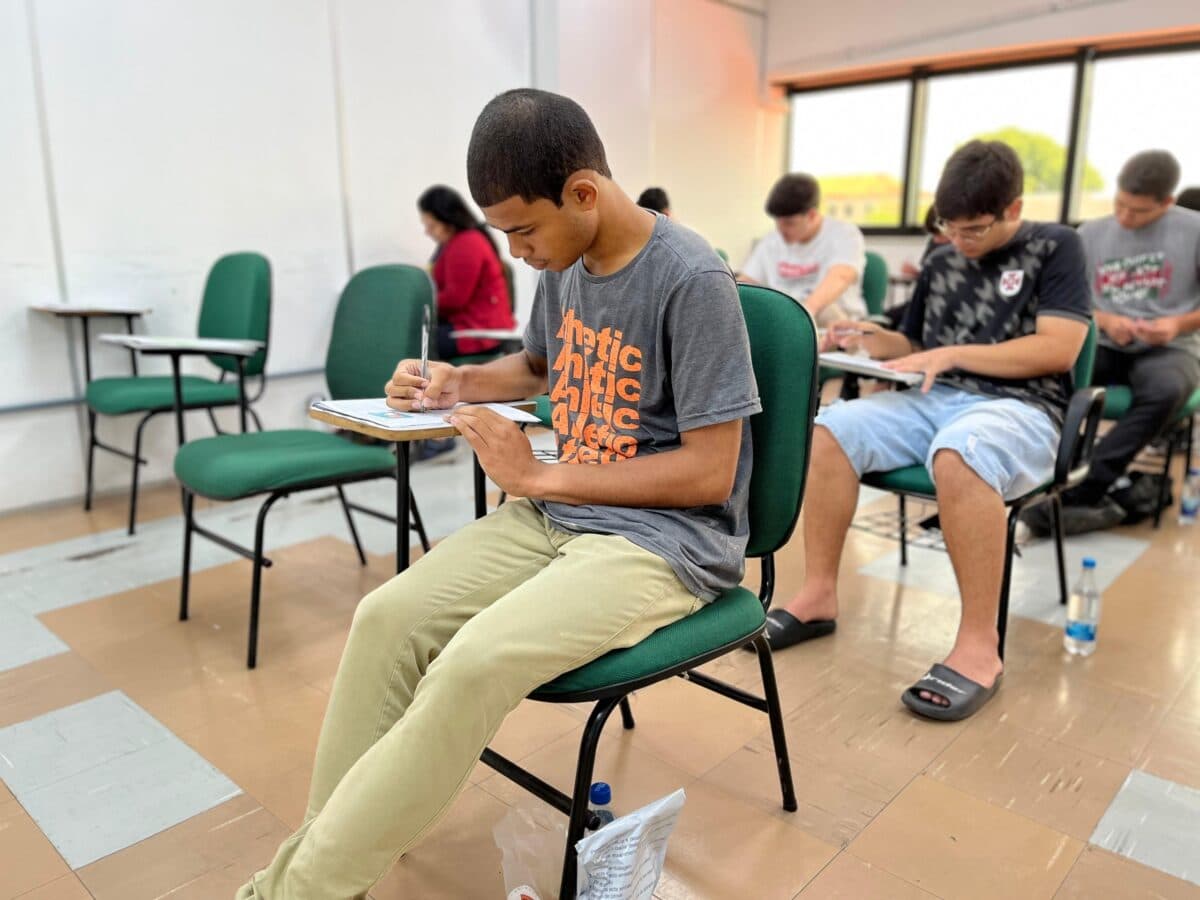 Vestibular e SIS: UEA disponibiliza cartão de convocação para candidatos inscritos