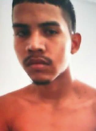 Polícia divulga imagem de suspeito foragido por roubo a cafeteria em Manaus