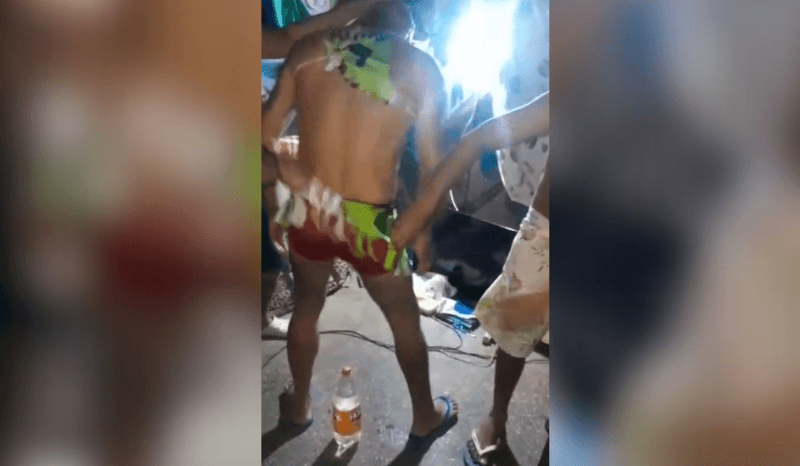 VÍDEO: Detento é espancado e obrigado a rebolar para presos em delegacia no Amazonas