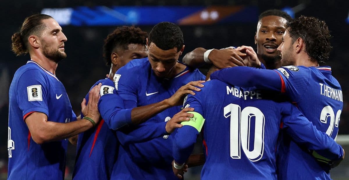 Com show de Mbappé, França vence Azerbaijão por 3 a 0 e segue 100% nas Eliminatórias da Copa