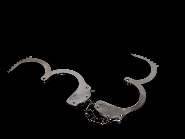 Tráfico de drogas, roubo e mais: homem de 20 anos com extensa ficha criminal é preso em Manaus