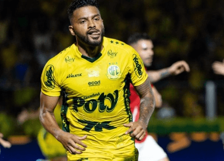 Mirassol vence o São Paulo por 3 a 0 e se torna o melhor estreante do Brasileirão