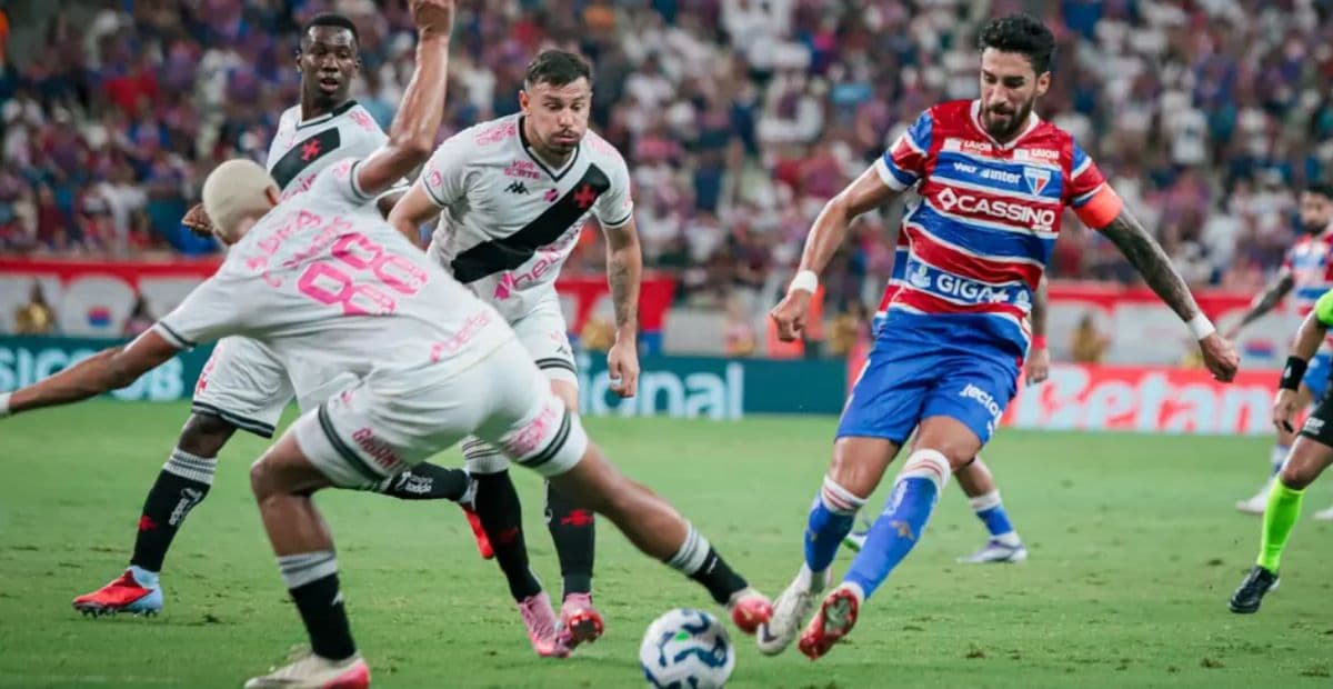 Vasco vence o Fortaleza por 2 a 0 no Castelão mesmo com um a menos