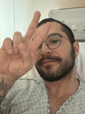 Professor contrai superbactéria ao se cortar em depilação: “Quase morri”