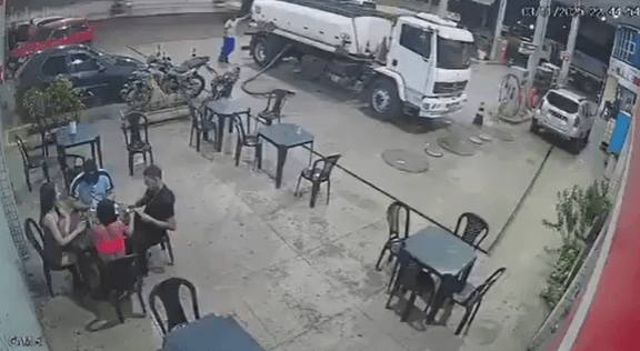 Homem acende cigarro e causa princípio de incêndio em posto no Maranhão