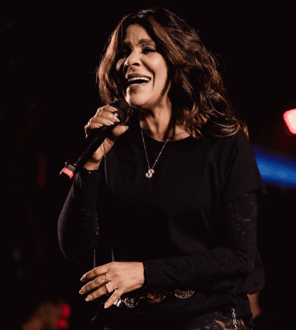 Silvânia Aquino encerra ciclo de mais de 20 anos na banda Calcinha Preta: “Onde cresci como artista”