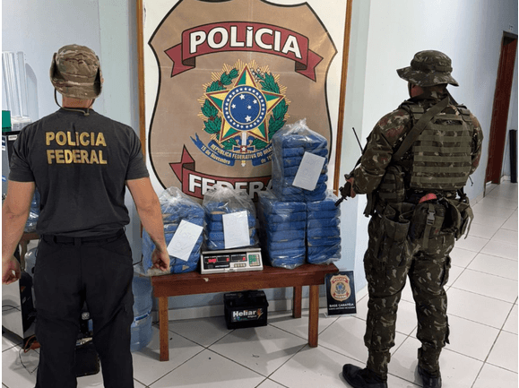 Colombiano é preso com quase 70 kg de drogas no Amazonas
